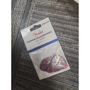 Fender 351 Shape Premier Celluloid Guitar Picks, Medium, Red Moto, 12-Pack‎